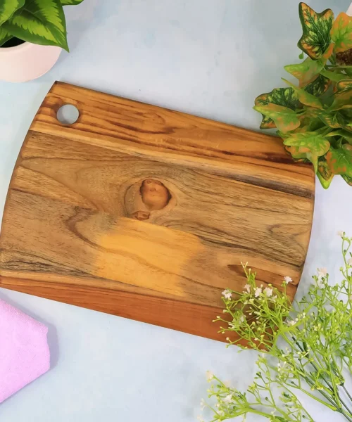 wooden-chopping-board-for-vegetables webp