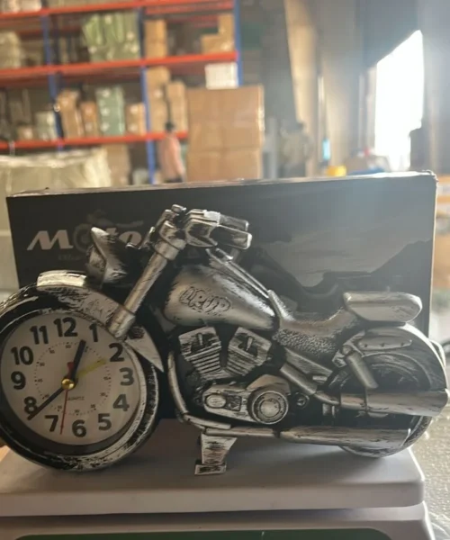 motor-design-table-clock webp