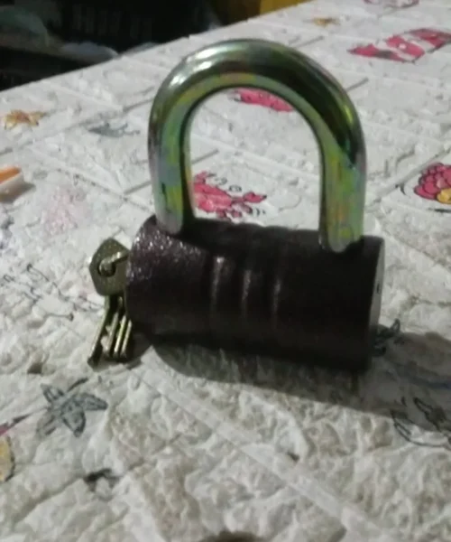 heavy-duty-iron-padlock-for-gate webp