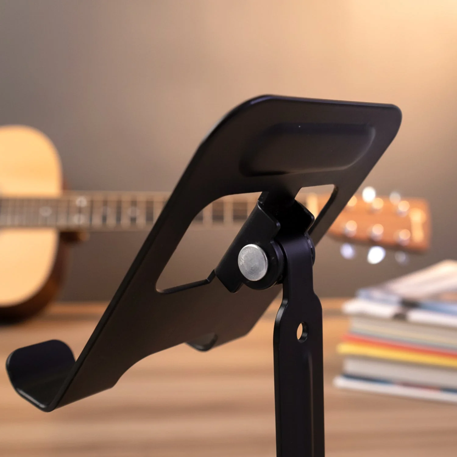 adjustable-mobile-stand-for-table webp
