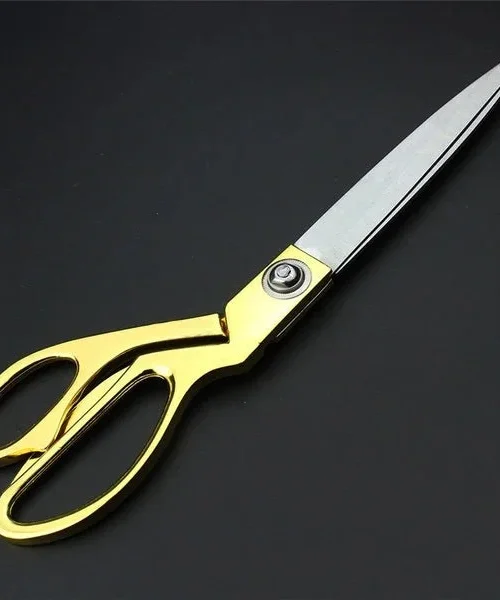 cloth-cutting-scissors webp