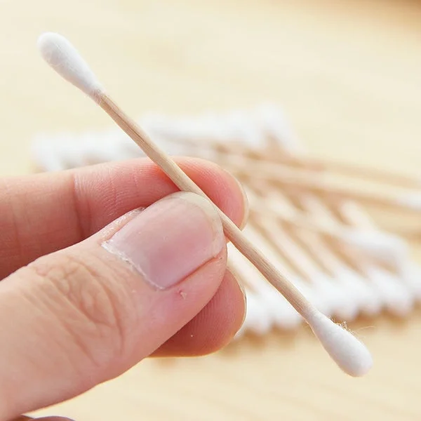 cotton-swabs-for-makeup-removal webp