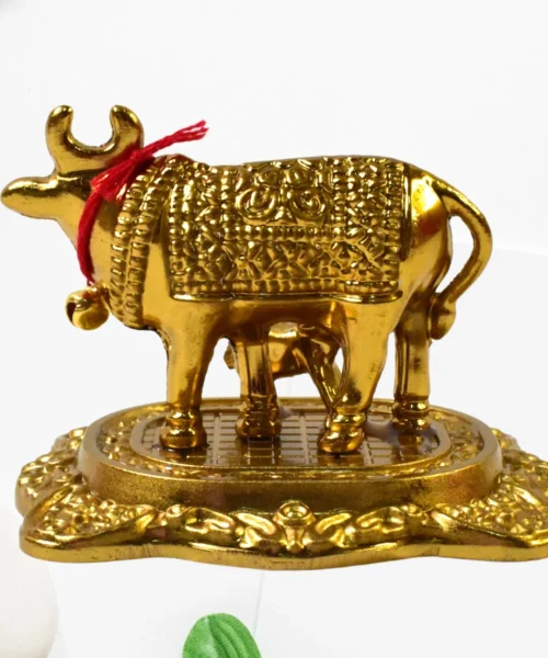 cow-statue webp