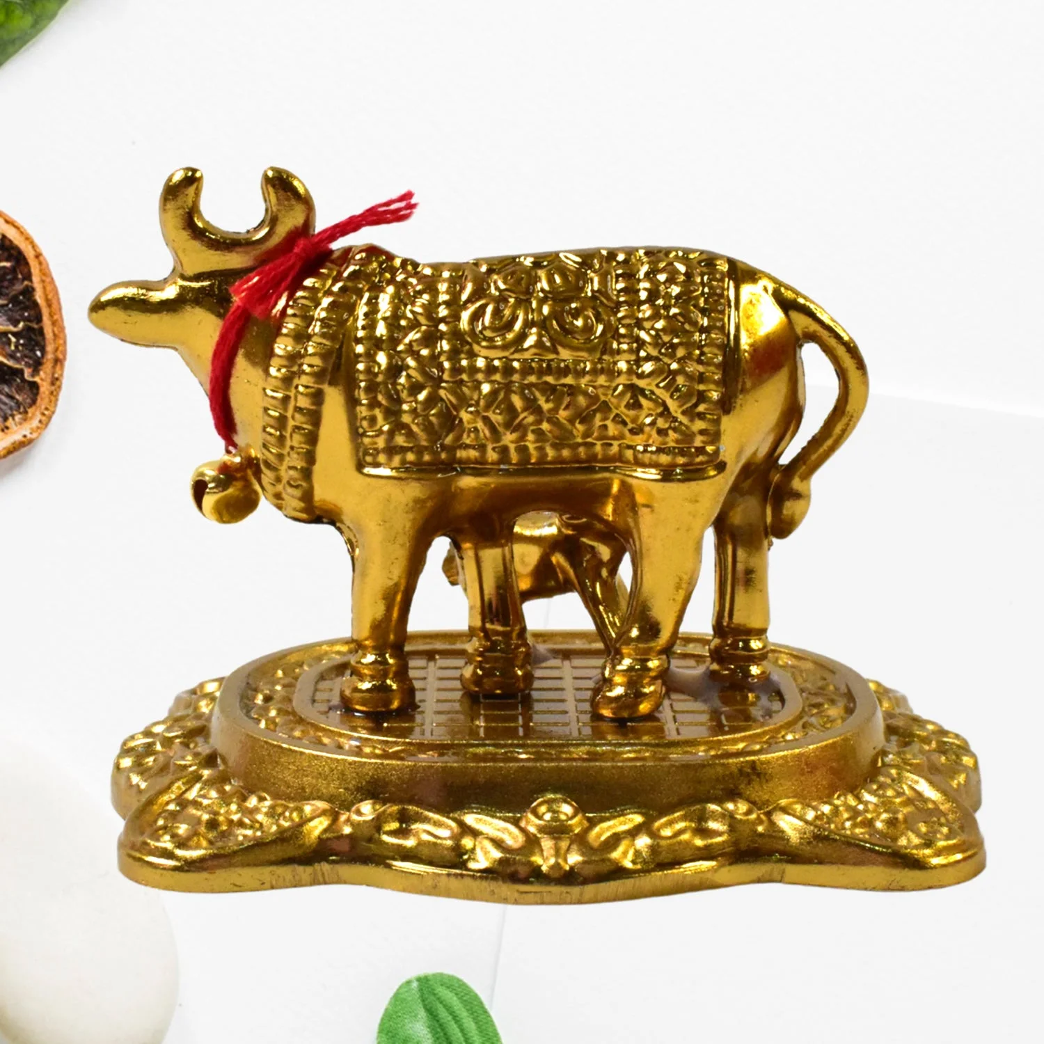 cow-statue webp