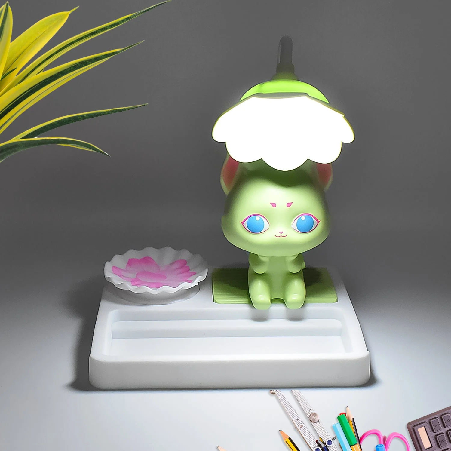 desk-light-1 webp