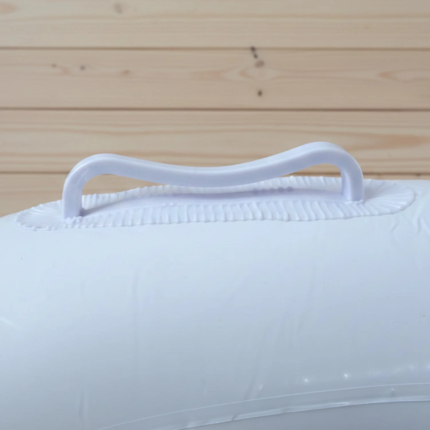 kids-pool-float-with-handles webp