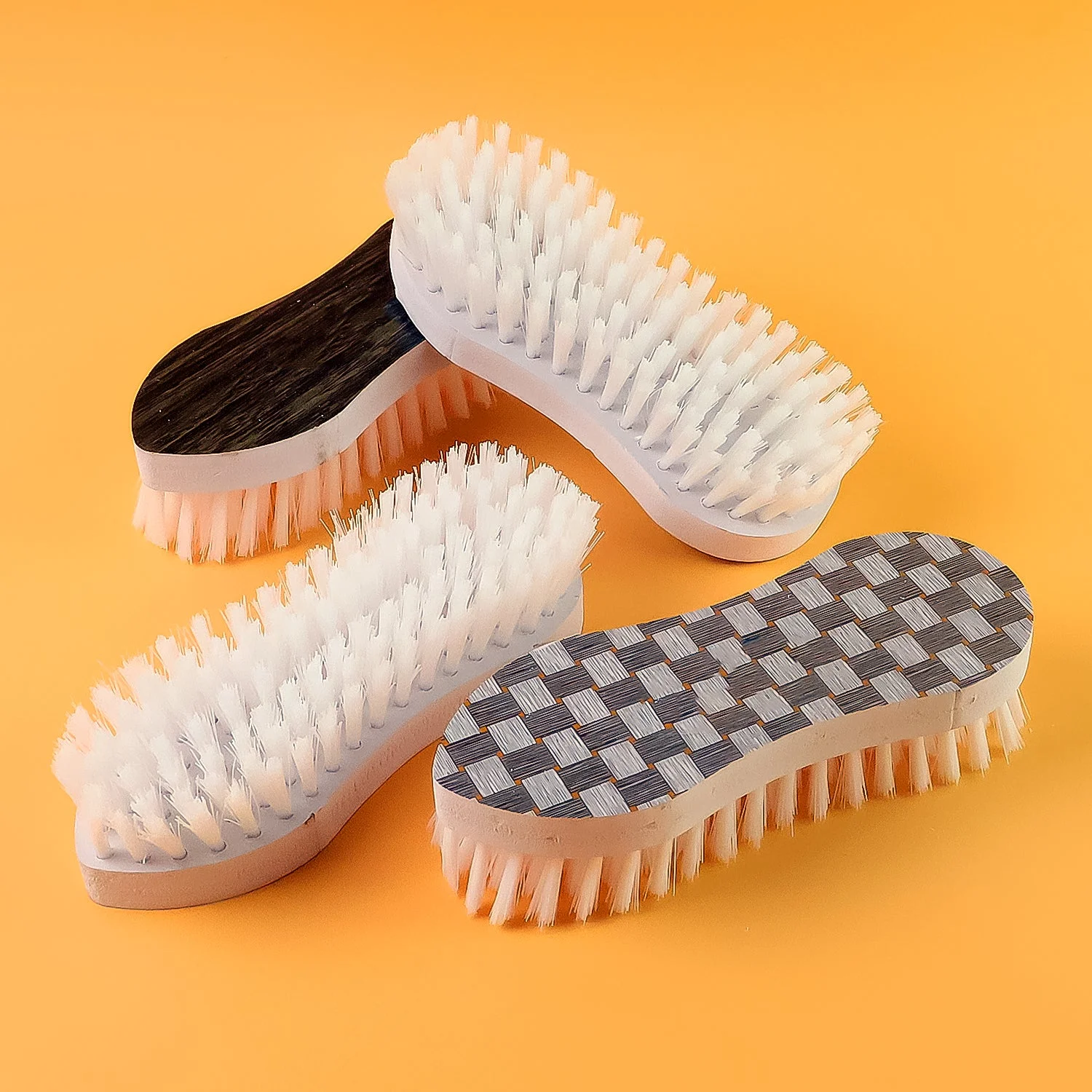 laundry-brush webp