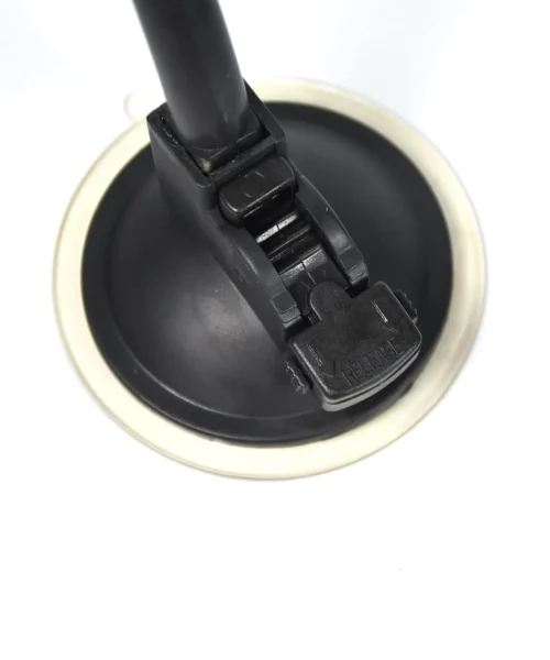 mobile-holder-1 webp