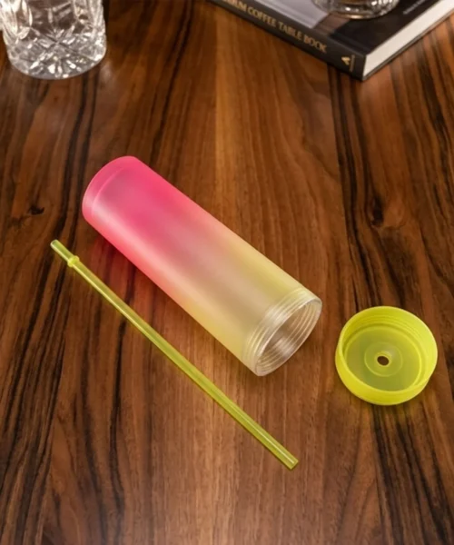 plastic-drinking-tumbler-with-lid webp