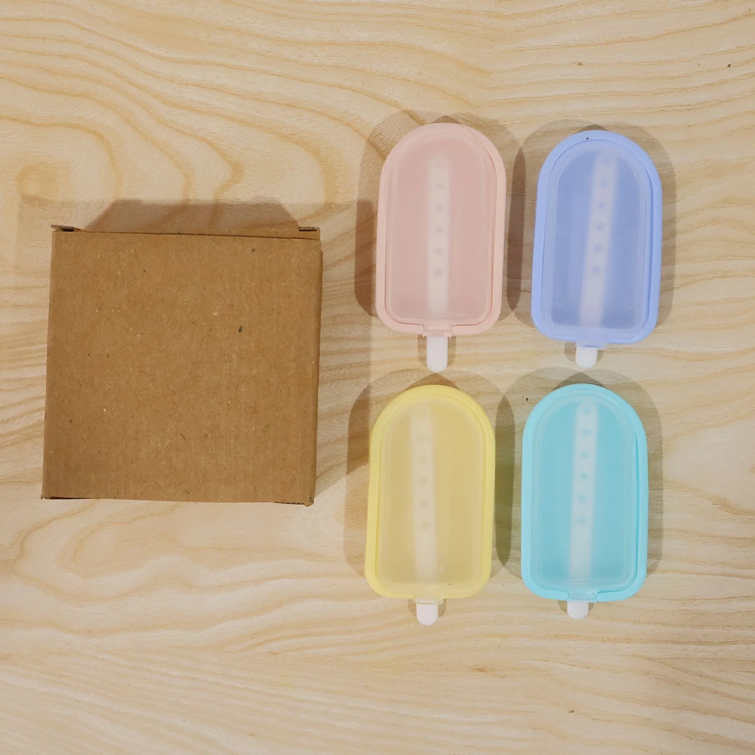 popsicle-mold-with-sticks webp