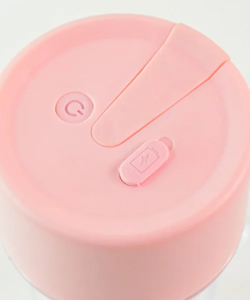 portable-fruit-juicer-with-handle webp