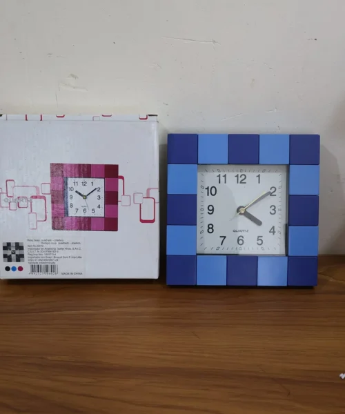 quartz-table-clock-for-living-room webp
