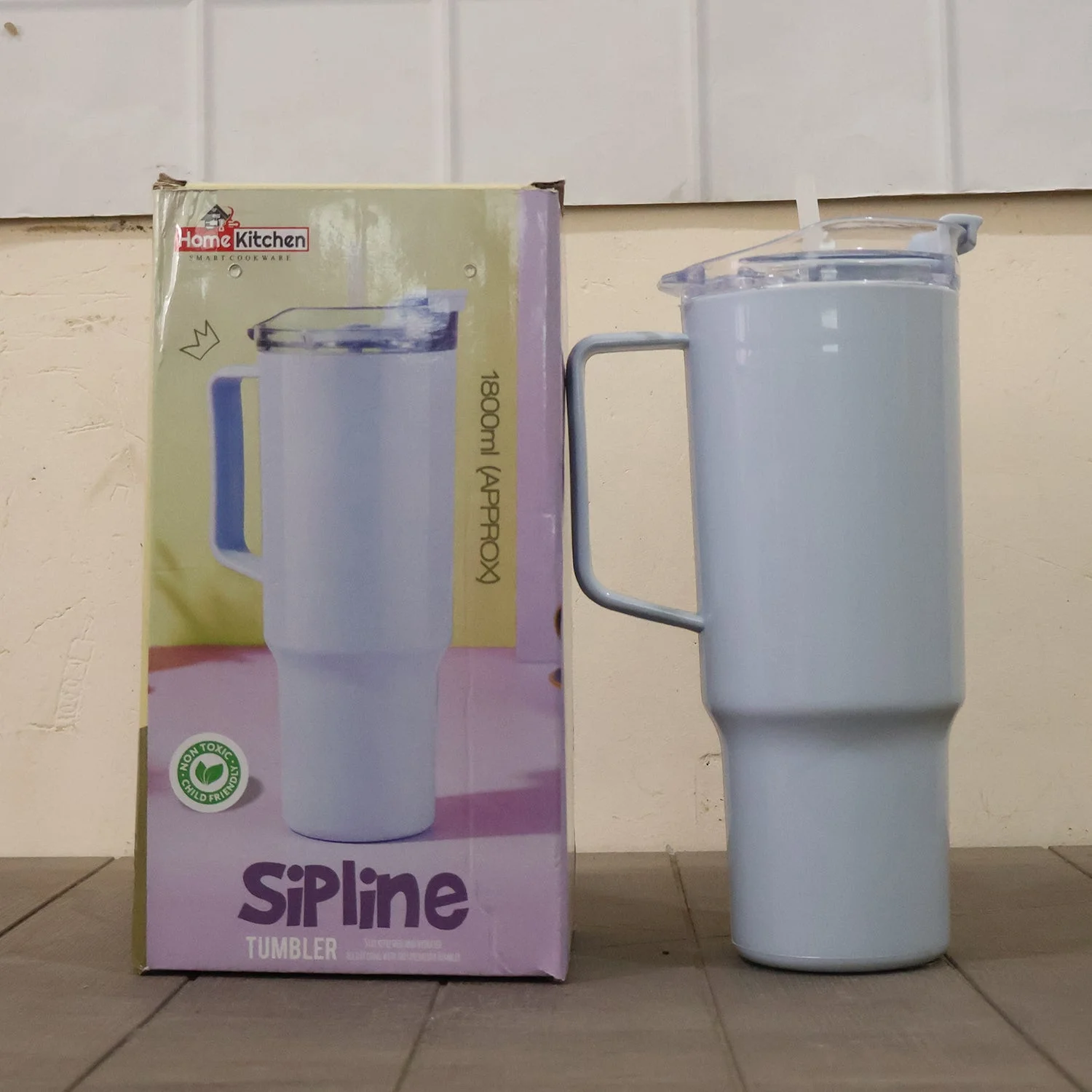 reusable-water-bottle-with-handle webp