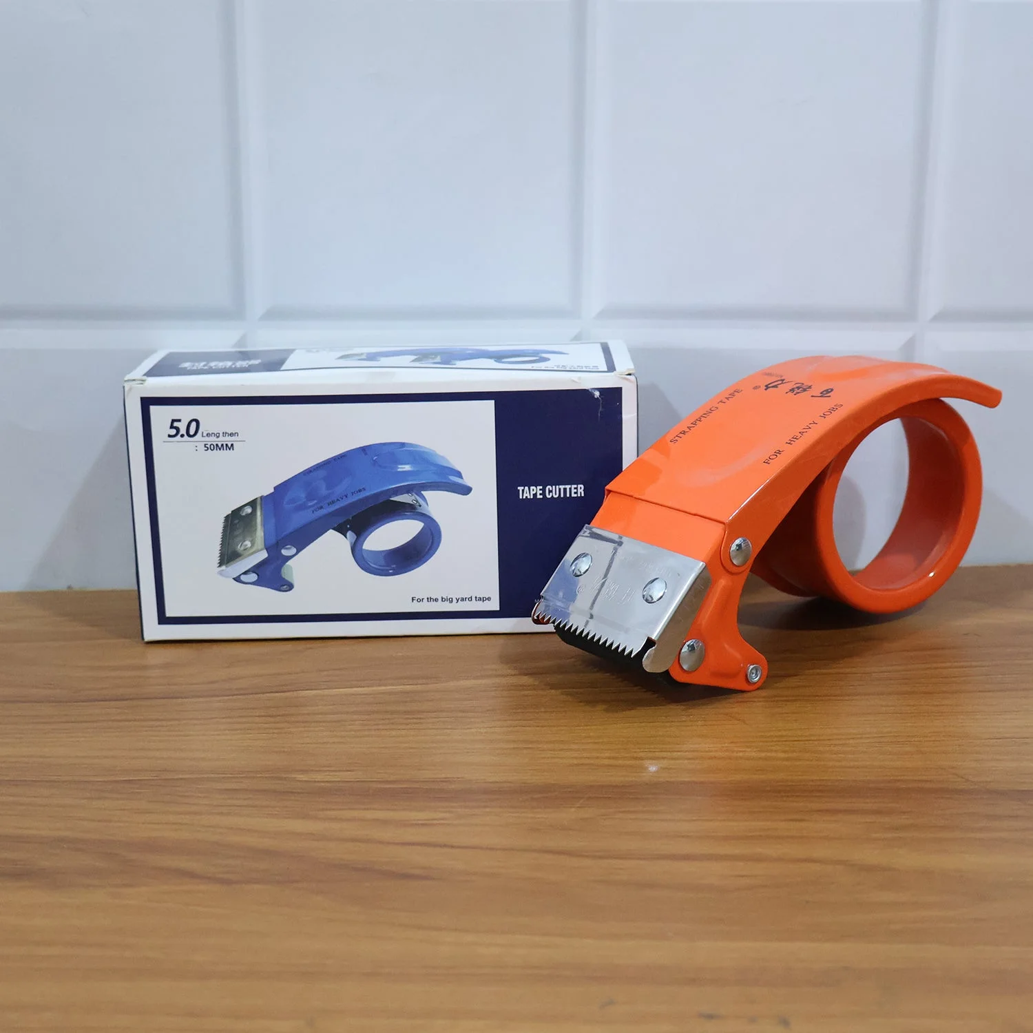 tape-dispenser-for-packing-boxes webp