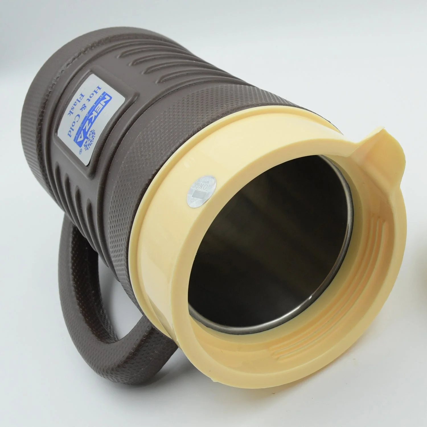 travel-mug-2 webp