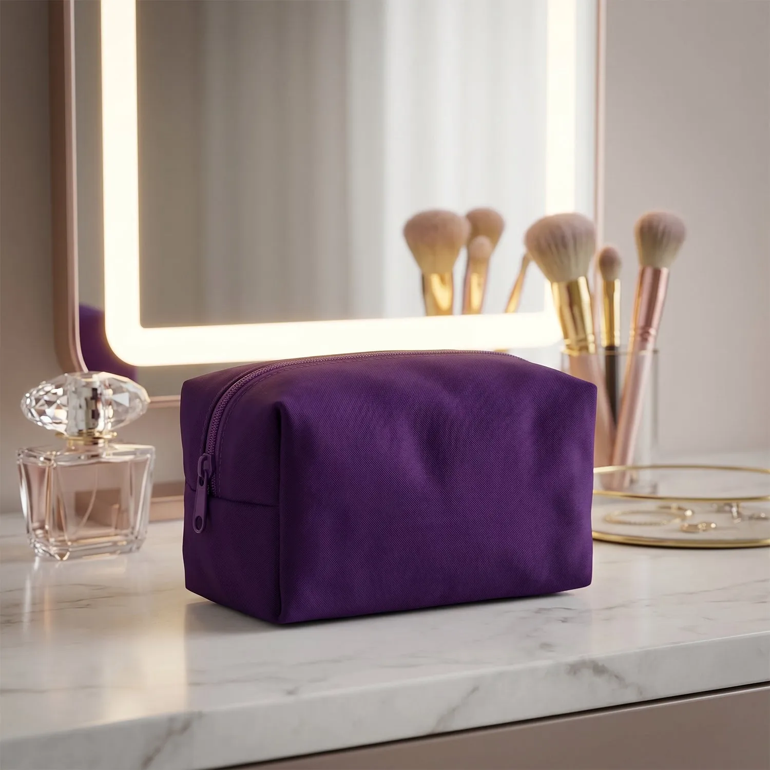 waterproof-makeup-bag-for-travel webp