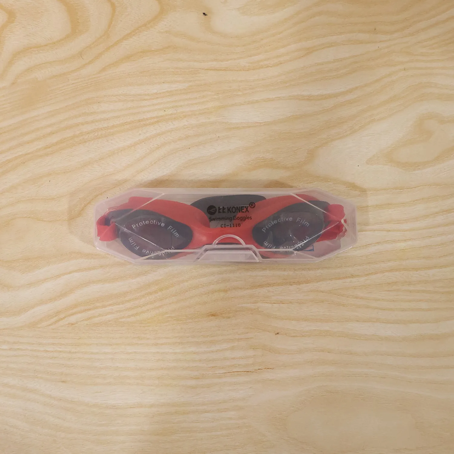 waterproof-swimming-goggles webp