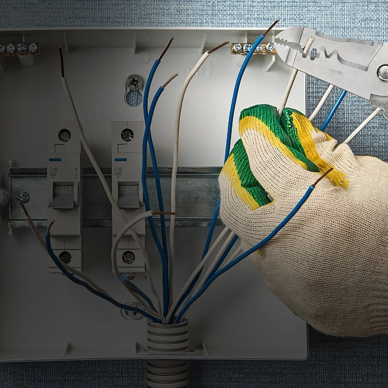 wire-stripper-pliers-for-electricians webp